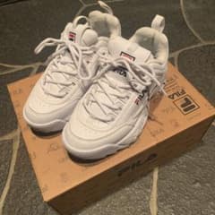 FILA スニーカーのサムネイル