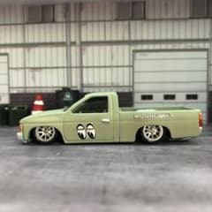 ホットウィール ニッサンハードボディ ムーンアイズ仕様カスタム