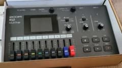『美品』ZOOM R12　ズーム マルチトラックレコーダー　MTRのサムネイル