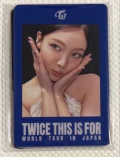TWICE トレカ　9枚セット+クリアカード DVDのサムネイル