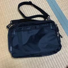 ショルダーバックのサムネイル