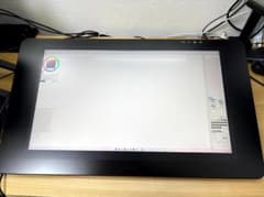 Wacom Cintiq Pro 24 (DTH-2420)のサムネイル