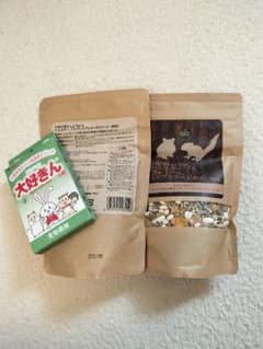 【新品/未開封】大好きさん 小動物用ペレット 200gのサムネイル