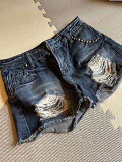 AZUL BY MOUSSY デニムショートパンツのサムネイル