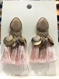 安室奈美恵 H&M ピアスのサムネイル