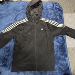 adidas ナイロンジャケット ブラックのサムネイル