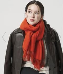 BEAUTY＆YOUTH 赤 フリンジ付きマフラーのサムネイル