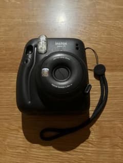 【今だけ特価】FUJIFILM instax mini 11 本体のサムネイル