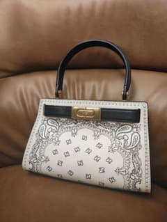TORY BURCH バンダナ柄ショルダーバッグ　小型のサムネイル