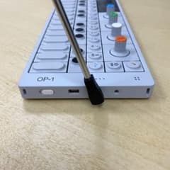 Teenage Engineering OP-1で使用できるFMアンテナのサムネイル