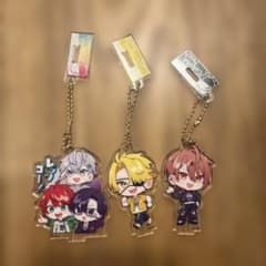 カラフルピーチ アクリルキーホルダー 3種セットのサムネイル