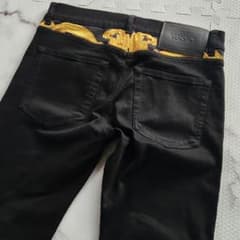 入手困難✨L相当 VERSACE 現行タグ デニム パンツ メデューサ 刻印 入手困難✨L相当 VERSACE 現行タグ デニム パンツ メデューサ 刻印