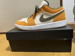 Nike Air Jordan 1 Low ライトカリー 箱付きのサムネイル