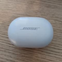 BOSE QuietComfort イヤフォン充電ケースのみ　イヤホンなしのサムネイル