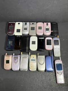 大量 携帯電話 ガラケー docomo/au 他 21台 ジャンク 部品取り - メルカリ