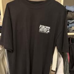 FORGET NEVER. Tシャツ ブラック Mのサムネイル