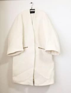お値下げ中！ZARA ナチュラルホワイトコートのサムネイル