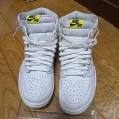 NIKE AJ1 HIGH OG First Class Flightのサムネイル