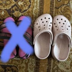 crocsのサムネイル