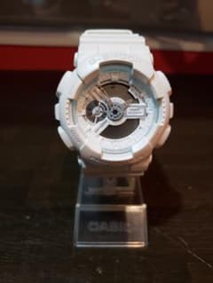 G-SHOCK　CASIO　ホワイト　アナログのサムネイル