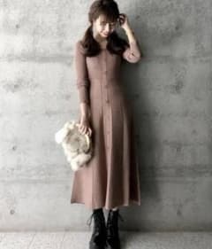 archives ラメニットワンピース ピンクベージュのサムネイル