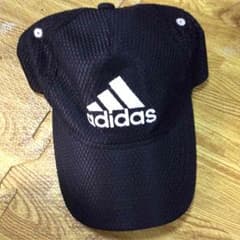 値引き可‼️adidas キャップ 54~57㎝ フリーサイズ boysのサムネイル