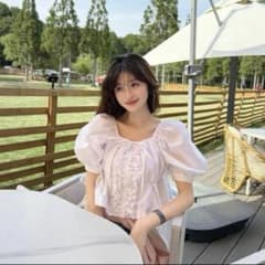 Bibiy.】CYNTHIA CROPPED BLOUSE - メルカリ