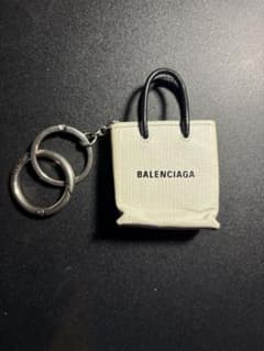 BALENCIAGA キーリング　チャーム　カラビナ　キーホルダーのサムネイル