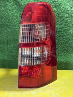 NCP58G　トヨタ　サクシード　右　テールライト　ICHIKOH　52-080のサムネイル