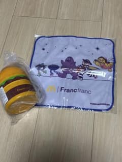 【新品・未使用・未開封】マクドナルド キャラクタータオルとハンバーガー容器セットのサムネイル