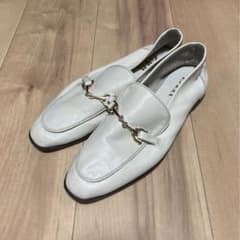 ZARA ソフトレザーローファーのサムネイル