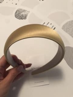 未使用品❣️ステラハリウッド　サテンカチューシャ　イエローのサムネイル