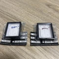新品　MLBユニフォームフレームマグネットのサムネイル