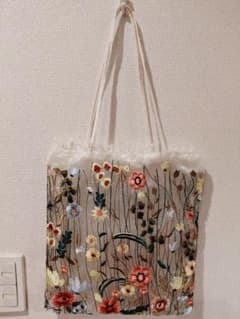 オーガンジー 花刺繍 フリンジ トートバッグのサムネイル
