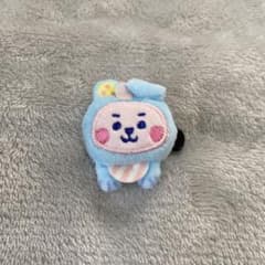 BT21 ぬいぐるみバッジ ファミマ COOKYのサムネイル