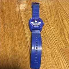 adidas腕時計のサムネイル
