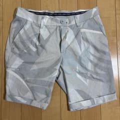 グレー系キャロウェイハーフパンツのサムネイル