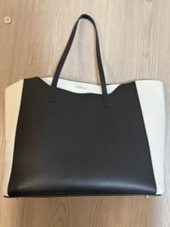 FURLA フルラ トートバッグ ホワイトのサムネイル