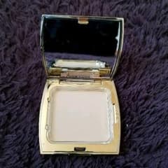 ファンデーションのサムネイル