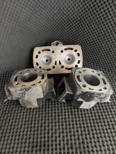 RZ250 エンジン　シリンダー 4L3 4UO 腰上　ピストン　エンジン RZ250 エンジン シリンダー 4L3 4UO 腰上 ピストン エンジン - メルカリ