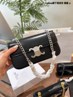 CELINE ブラック ショルダーバッグ - メルカリ