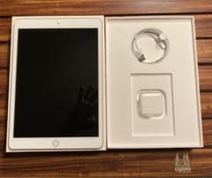 iPad 第7世代 WiFi 32GB  ゴールド  美品 2019のサムネイル