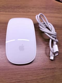 Apple Magic Mouse 完品 ケーブル・箱付き MK2E3J/Aのサムネイル