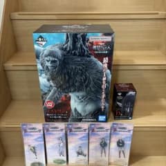 進撃の巨人 一番くじ ラストワン 獣の巨人 D賞マグネット E賞アクスタ 