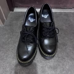【正規品】Dr. Martens ブラック 3ホール 厚底 ブーツのサムネイル