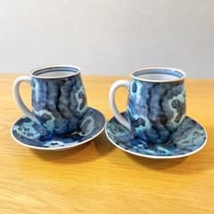 源右衛門窯 青彩菊絵 カップ＆ソーサー 2客セット 有田焼 源右衛門窯 青彩菊絵 カップ＆ソーサー 2客セット 有田焼 - メルカリ