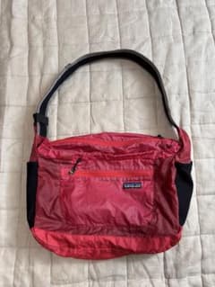 Patagoniaライトウェイトトラベルクーリエレッド ショルダーバッグ 