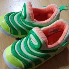 ナイキ ダイナモフリーのサムネイル
