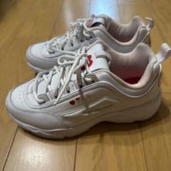 FILA スニーカー ホワイト ハート刺繍【箱無し】のサムネイル