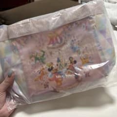【東京ディズニーリゾート】40周年スーベニアランチバックのサムネイル